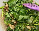 Foto langkah ke 5 dari resep Ca Kangkung Terasi.