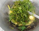Foto langkah ke 5 dari resep Gulai Pakis & terong Bulat.