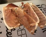 Une image de l'étape 1 de Jambon cru epicé au pecorino, ail et persil (pour pâtes ou tartines).