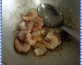 Foto langkah ke 2 dari resep Udang Masak Saos.