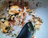 Foto langkah ke 3 dari resep Nasi Goreng Daun Jeruk Bumbu Iris.