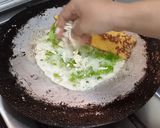 A picture of step 5 of Cheesey Lettuce Omelette.