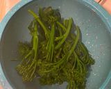 A picture of step 4 of Garlic Ginger Beef and Broccolini.