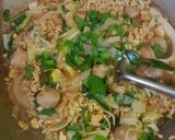 Foto langkah ke 4 dari resep Mie Nyemek Kuah Seblak.
