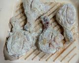 A picture of step 2 of Creamy chicken drumsticks.