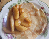 Foto del paso 2 de la receta: Crêpes abiertos con relleno de manzanas