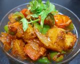 A picture of step 3 of Aloo Capsicum.