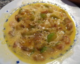 Foto del paso 5 de la receta: Tortilla de calabacín y gambas