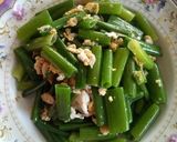 รูปขั้นตอนการทำที่ 9 ของ ผัดดอกหอมใส่ไข่