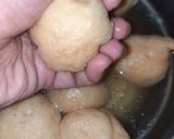 A picture of step 7 of Dahi Bhalla.