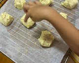 Foto del paso 3 de la receta: Pastelitos de sobrasada con queso de cabra y cebolla caramelizada