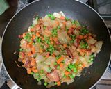 A picture of step 7 of Easy one pan bacon fried rice.