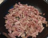 Baconos, hagymás, sajtszósz recept fázis 2 fotója