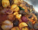 A picture of step 5 of Gujarati lunch thali.