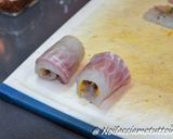 Foto del passaggio 1 della ricetta Involtini di orata pancettati con insalata di finocchi e arancia
