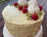 Málnás- pisztáciás torta recept fázis 10 fotója