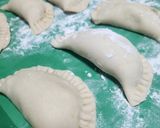 Foto del paso 3 de la receta: Empanadas fritas de surtidos de mariscos