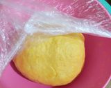 Foto langkah ke 4 dari resep Bakpao Bunga Labu Kuning Isi Cokelat.