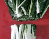 Foto del paso 6 de la receta Alubias pintas con acelgas y brotes verdes de cebolletas tiernas