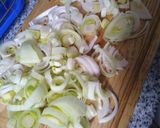 Foto del paso 2 de la receta: Sopa de poro y papa 👌🍵