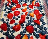 A picture of step 4 of Christmas 🎄 Baked Fruit Pancake 🥞.