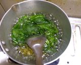 A picture of step 1 of Veg Hara Bhara Kababs.