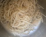 A picture of step 1 of Hot & Sour Chicken Noodle Soup.