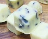 A picture of step 4 of Homemade white chocolate with dry fruits & cranberries.