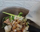 Foto langkah ke 4 dari resep Tumis kikil cabe hijau.