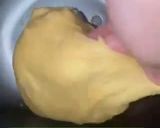 Hình bước làm 2 của món Bánh mì ngọt với công thức hấp và nướng!