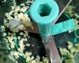 A picture of step 4 of Green beans salad.