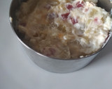 Foto del paso 4 de la receta: Ensaladilla de jamón ibérico y corona de aguacate