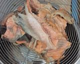 Foto langkah ke 3 dari resep Sup Tulang Salmon.