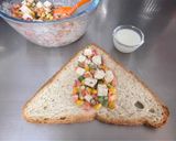 A picture of step 16 of Healthy Tricolour Paneer & Veggie Bread Pockets 🧡🤍💚.