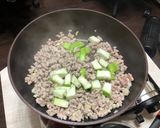 絲瓜肉粥（清冰箱料理的食譜步驟3照片