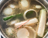 Foto del paso 3 de la receta: Caldo de gambón con verduras