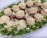 Foto del paso 5 de la receta: Huevos rellenos con base de tomate frito casero