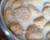 A picture of step 4 of Moong dal ke dahi bade🍲.