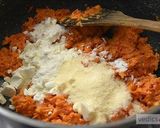 A picture of step 7 of Gajar laddu recipe.