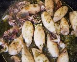 Foto del paso 5 de la receta Calamares con ajito y perejil