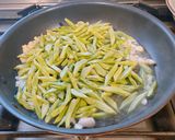 炒扁豆和五花肉片的食譜步驟2照片