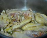 Foto del paso 1 de la receta Pollo guisado en salsa