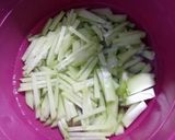 Foto langkah ke 1 dari resep Oseng Labu Siam.