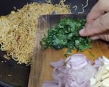 Foto langkah ke 5 dari resep Mie Goreng Telur orak arik.