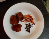 Foto langkah ke 1 dari resep Ep. JSR Rimpang #2 kurma, cengkeh, kayu secang, chia seed, madu.