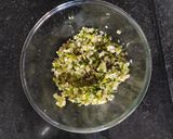 A picture of step 2 of Meethi pyaaj pratha.
