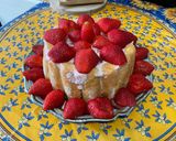 Une image de l'étape 18 de Charlotte aux skyr et fraises.