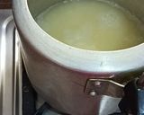 A picture of step 1 of Double tadka Urad dhuli dal.