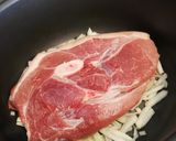 Une image de l'étape 1 de Rouelle de porc à la moutarde et ses légumes.