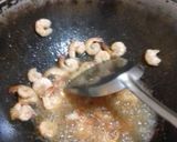 Foto langkah ke 1 dari resep Sambal goreng kentang udang.